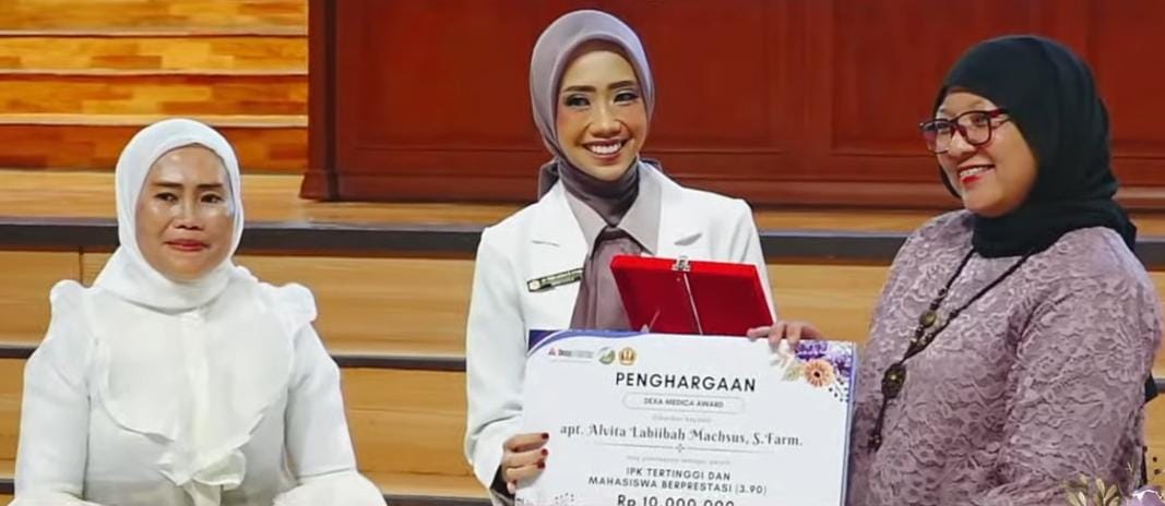 Mahasiswi Apoteker Asal Purbalingga Jadi Lulusan Terbaik UNPAD, Peraih Dexa Medica Award 2025