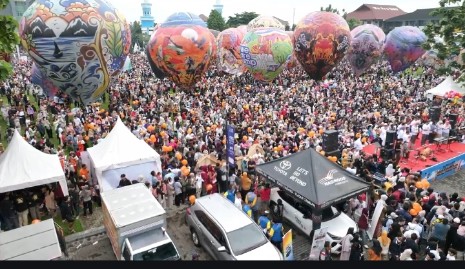 UMP Terbangkan Balon Palestina di Festival Balon Udara Ke-3