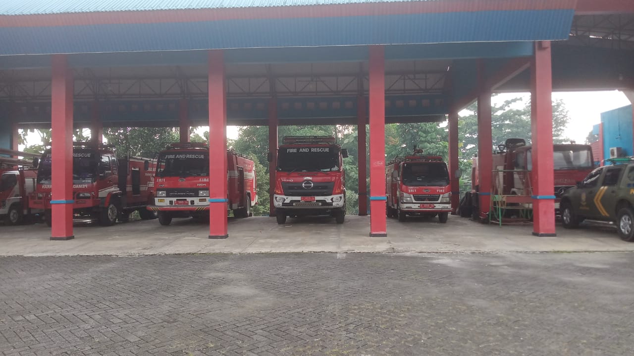 Banyumas Terima Hibah Armada Pemadam Kebakaran dari DKI