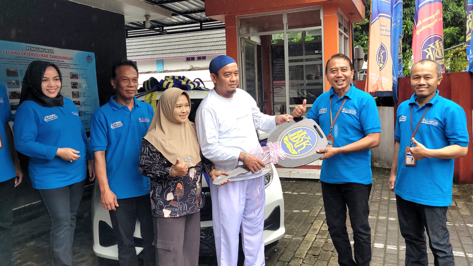 BKK Purwokerto Serahkan Hadiah Mobil dan Motor kepada Pemenang Undian