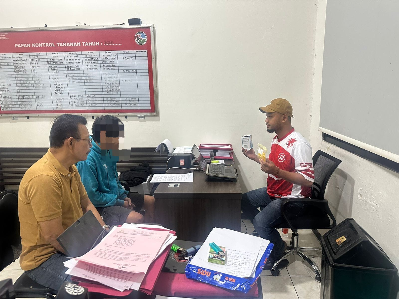 Bawa Ribuan Butir Obat Terlarang, Pemuda Asal Kebasen Diciduk Polisi