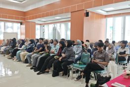 Buka Peluang Kerja Luar Negeri, FEBI UIN Saizu Gelar Seminar dengan Staf Ahli Menteri PPMI