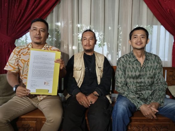 ‘Ruby Kaya’ Bikin Merana, Pria Ini Rugi Rp24 Juta Gara-Gara Lelang Live Facebook
