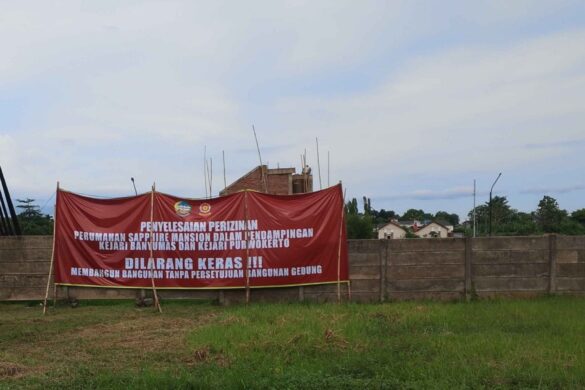 Ketika Spanduk Larangan di Saphire Mansion Tak Lagi Bermakna: Potret Hukum yang Ditertawakan