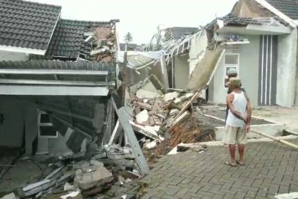 Sejumlah Rumah di Perumahan Puri Wiradadi III Ambruk, Warga Masih Menanggung Cicilan KPR