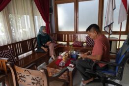 Tersangka Tak Kunjung Ditetapkan, Mantan Direktur BUMDesma Jati Makmur Jatilawang Datangi Peradi SAI