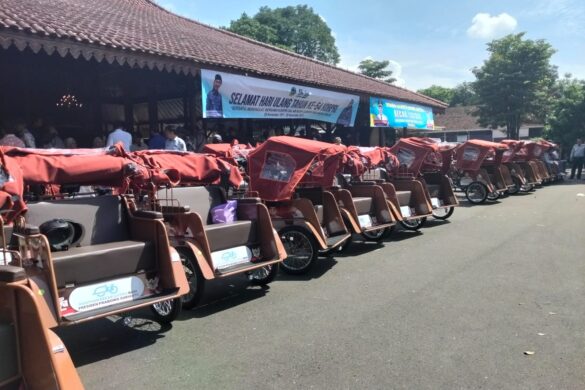 280 Becak Listrik Bantuan Presiden Prabowo Dibagikan kepada Tukang Becak di Banyumas