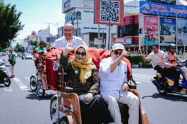 280 Pengayuh Becak Banyumas Terima Becak Listrik dari Presiden Prabowo, Bupati: Dilarang Dijual!