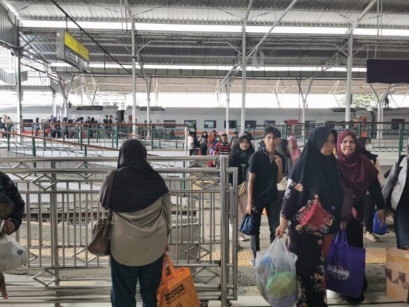 Libur Tahun Baru, Lebih dari 13 Ribu Penumpang Padati Stasiun Purwokerto dalam Sehari