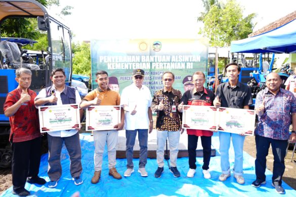 Bupati Sadewo Serahkan 34 Alsintan, Dorong Swasembada Lokal dan Modernisasi Pertanian Banyumas