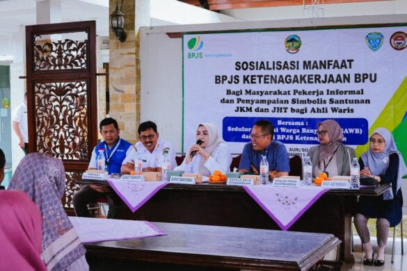 Wabup Lintarti Berikan Santunan Jaminan Sosial kepada 6 Pekerja Informal